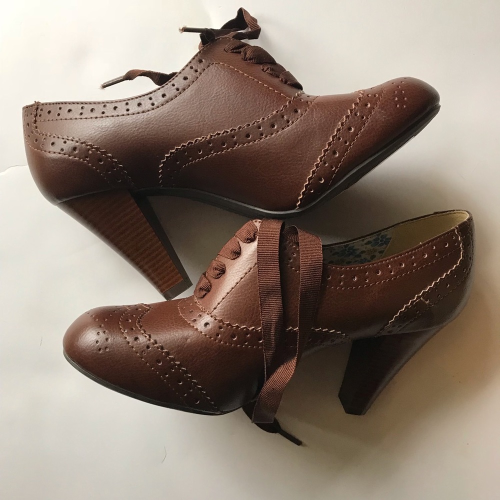 American Eagle Mary Jane Booties